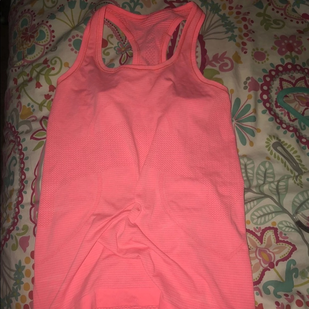 Lululemon tank